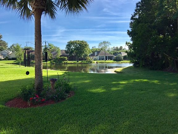 4th image of 712 Lake Stone Cir