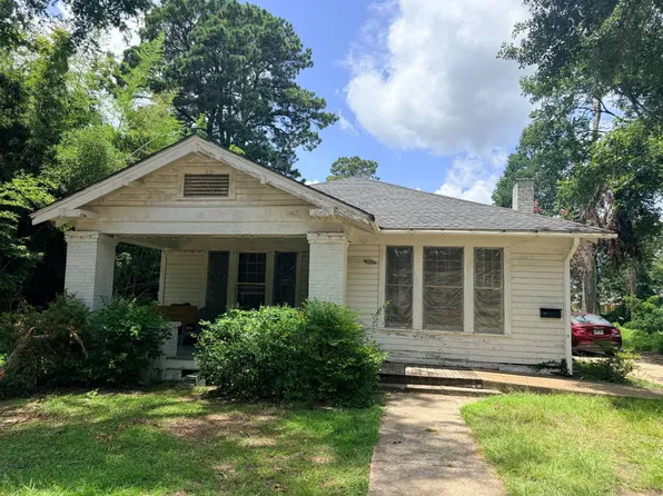 217 E Calhoun St, Magnolia, AR 71753