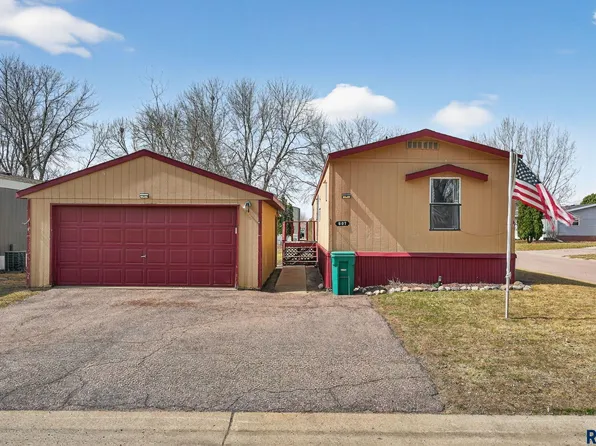 607 N Bobwhite Pl, Sioux Falls, SD 57107