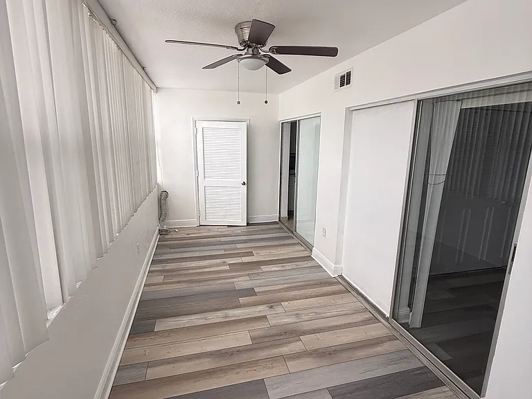 5150 10th Ave N #303 — Photo 11