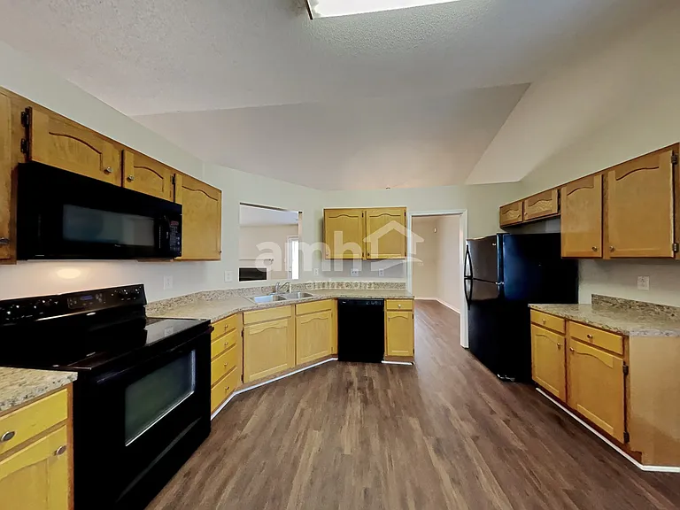 2922 Cripple Creek Ct — Photo 3