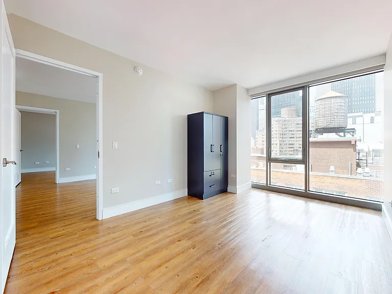 237 E 34th St #1404 — Photo 8
