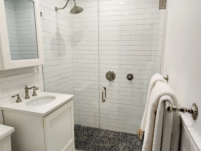 4 Lexington Ave #2F — Photo 8