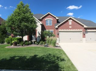 11900 Golden Gate Dr, Mokena, IL 60448