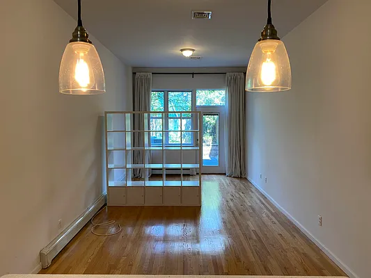 Rented by TheRealEstateCompany.com LLC | media 10