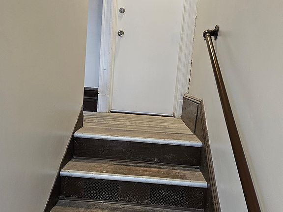 5th image of 102 Valentine St Floor 2