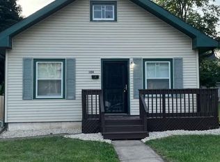 1204 N Court St, Rockford, IL