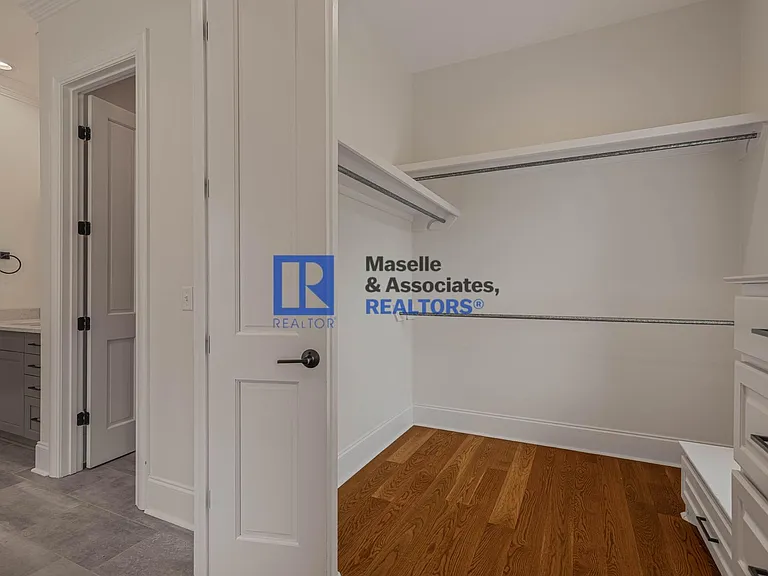 412 Dover Ln — Photo 46