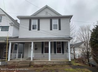 8 Washington St, Carbondale, PA 18407