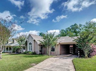 1118 Barnett Bend Dr, Brandon, MS 39047