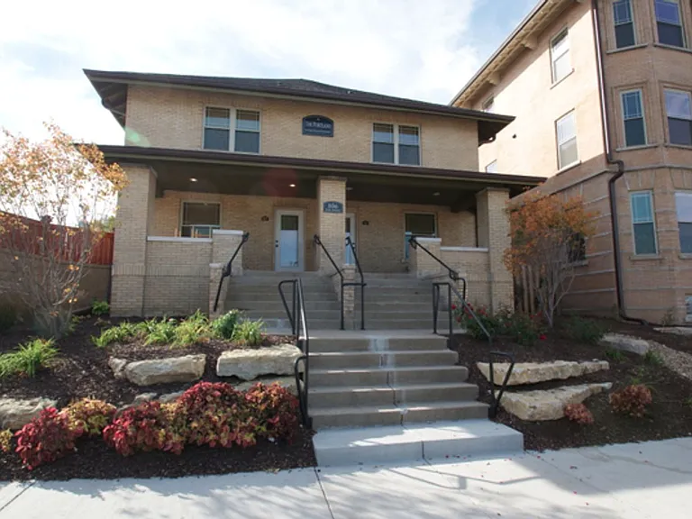 806 Park Ave — Photo 28