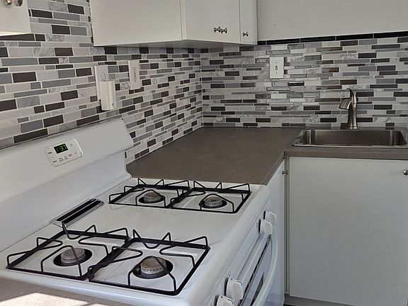5th image of 46 Roswell Ave #B