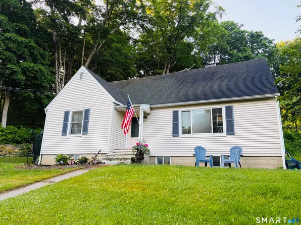 39 North Main Street, Sharon, CT 06069