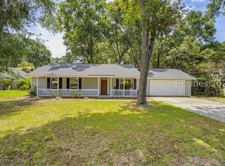 16 Wiggins Rd, Ladys Island, SC 29907
