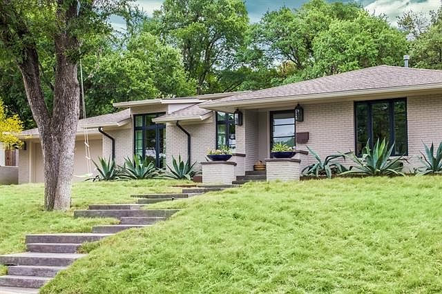 1st image of 2717 Mountain Laurel Ln