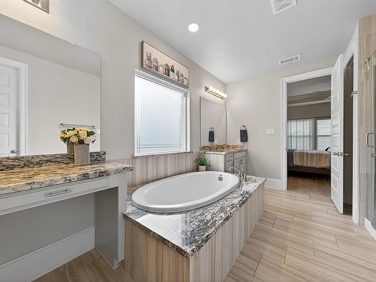 9555 Pappas Creek Ct — Photo 32