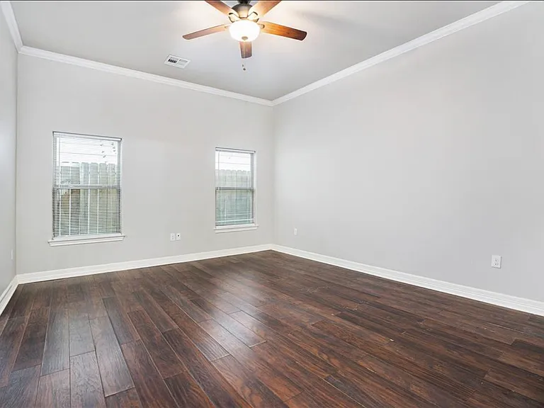 5301 Wylie St — Photo 7