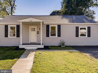 943 Renfrew St, Essex, MD 21221
