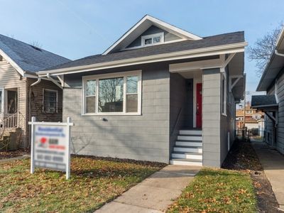 905 N Humphrey Ave, Oak Park, IL, 60302