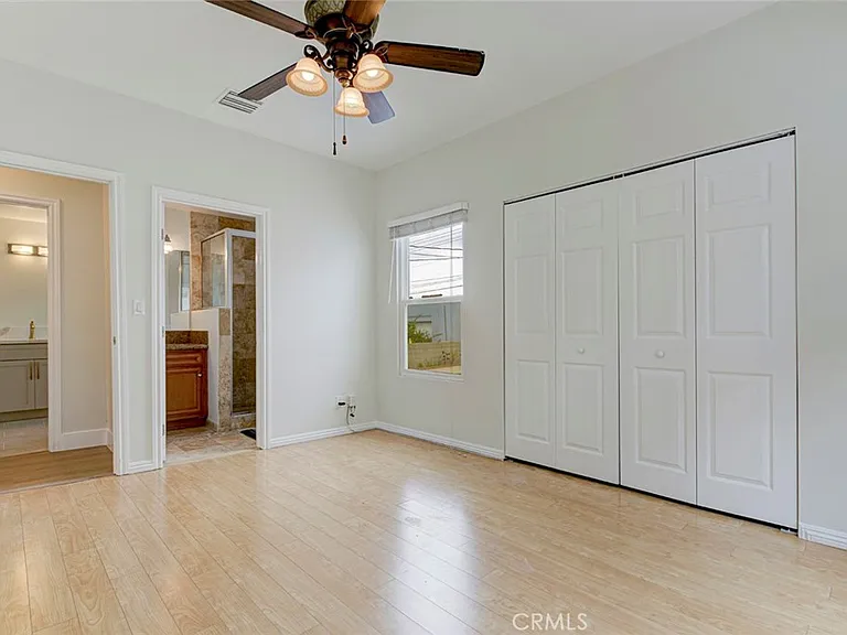 1333 Western Ave — Photo 16