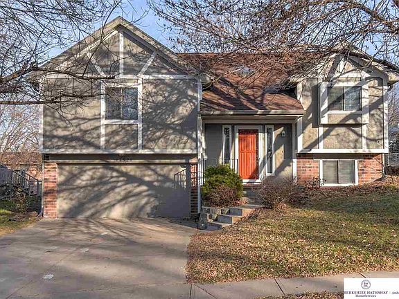 2nd image of 14922 Willow Creek Dr