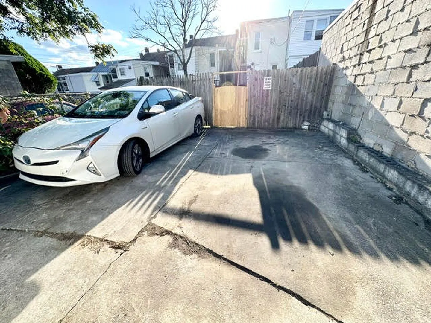 3 Bedroom 1 Bath with Parking and Laundry-York City SD — Photo 3