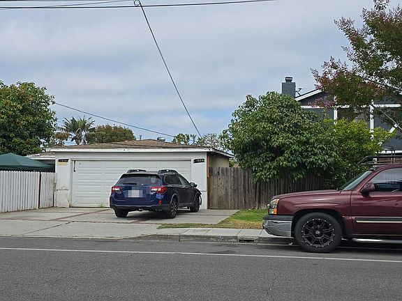 2nd image of 1938 Meyer Pl