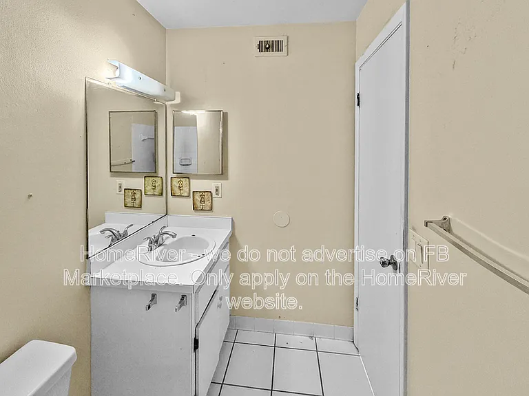 741 W Rosewood Ln — Photo 12