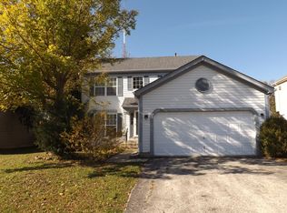 2220 N Pheasant Ridge Ct, Round Lake Beach, IL 60073