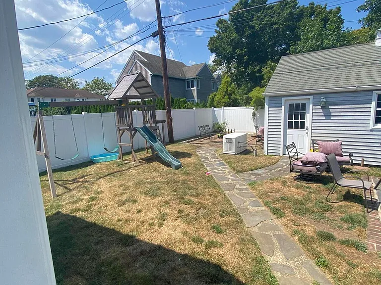 7 Campbell Ct — Photo 32