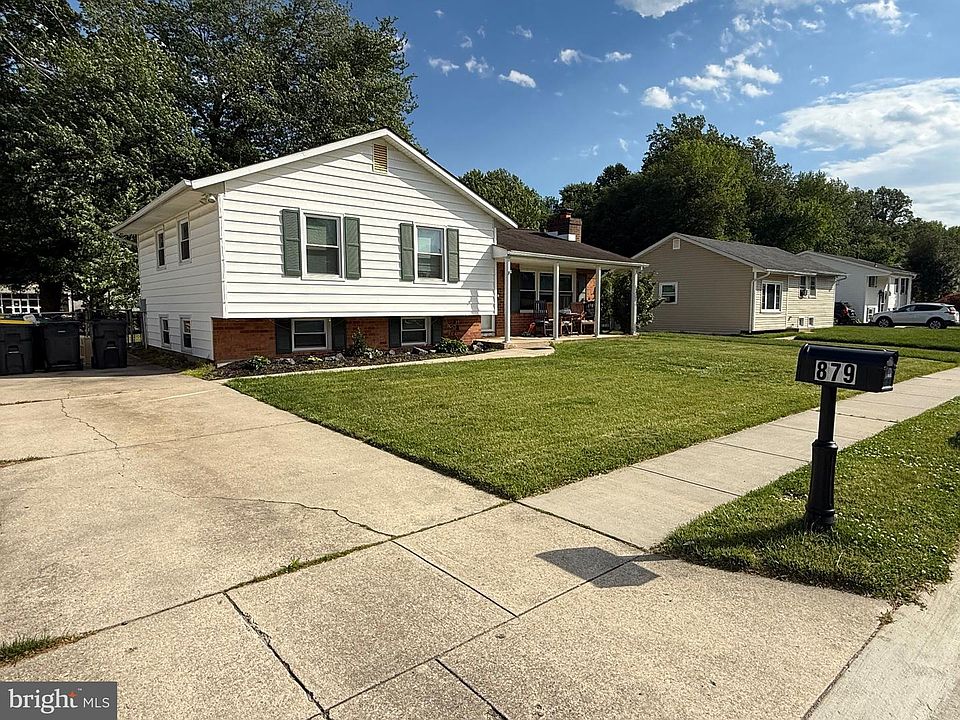 1st image of 879 Broadfield Dr