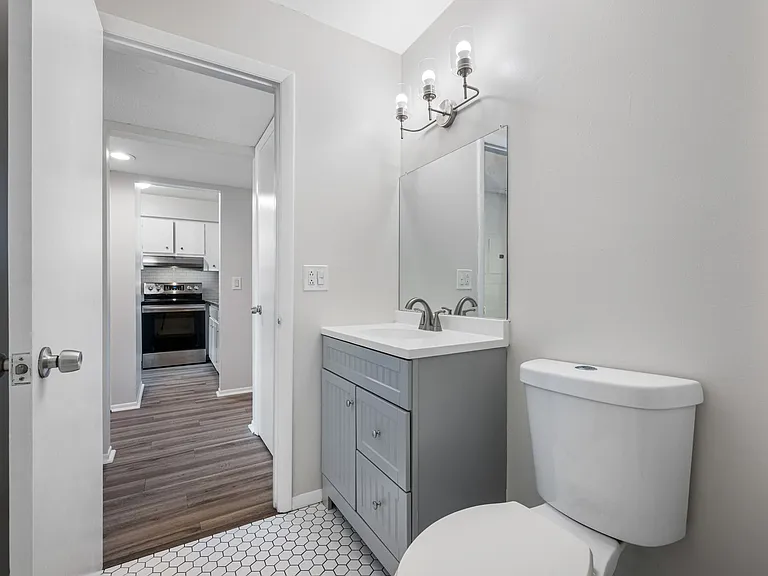 600 S Betty Ln — Photo 10