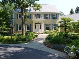 3048 W Hidden Lake Rd, Mequon, WI 53092