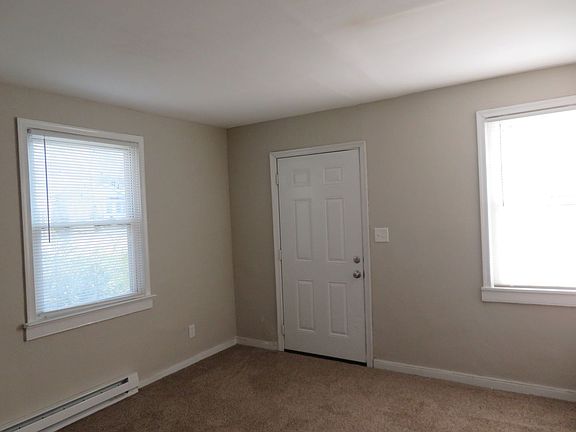 4th image of 915 Priam St