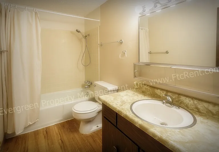 1707-1721 E 16th St — Photo 17