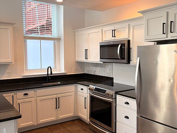 3rd image of 52 Washington St #Bc