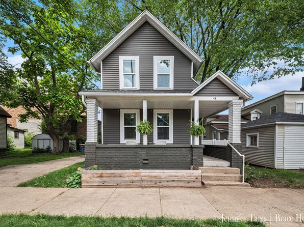 441 Myrtle St NW, Grand Rapids, MI 49504