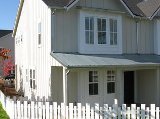 515 E G St #100, Jacksonville, OR 97530