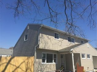 16 Adams St, Old Bridge, NJ 08857
