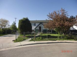 108 W Valley Dr, Gillette, WY 82716