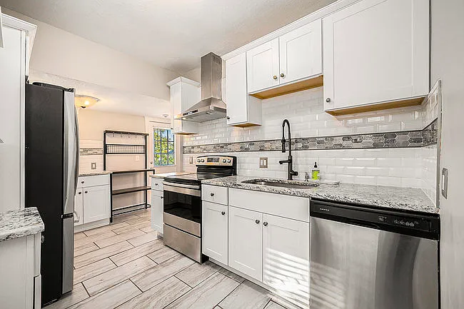 4511 Tracy Ave — Photo 7