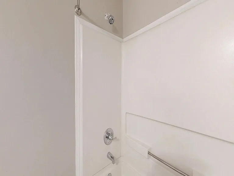 Willow Bend Apartments — Photo 13