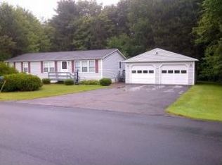 608 Meadowbend Rd, Williston, VT 05495