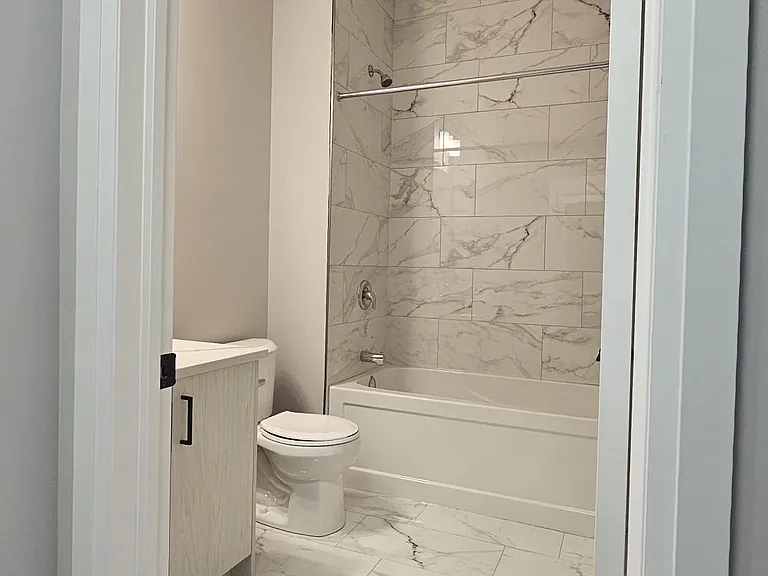 264 Blair Rd W #10 — Photo 13
