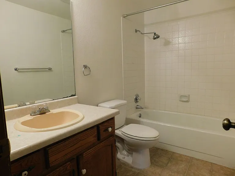 568 Dawn Ct — Photo 12