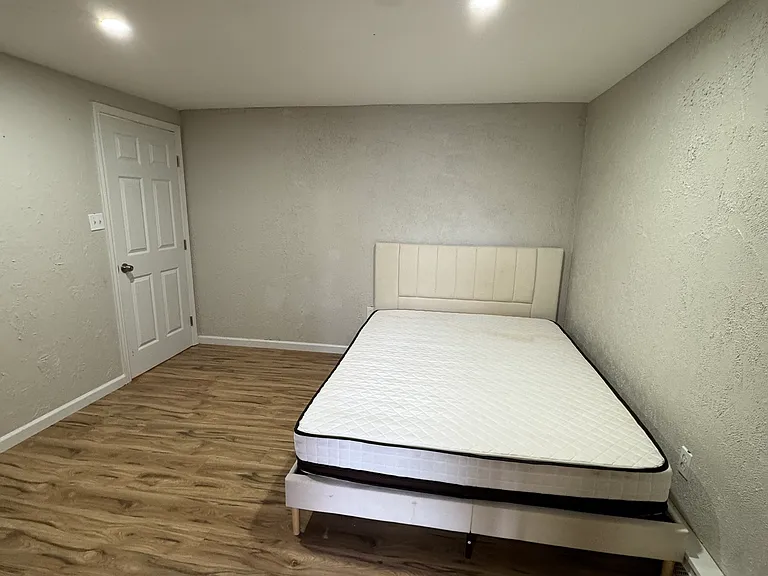14212 Essex Dr #BASEMENT — Photo 9