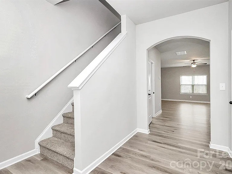8208 Stonemere Ln — Photo 2