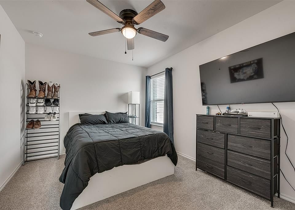 1st image of 1450 Canongate Dr #1450
