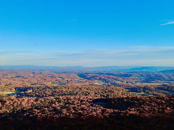 10-11 Twelve Fox Trl #13-A-602, Winchester, VA 22602