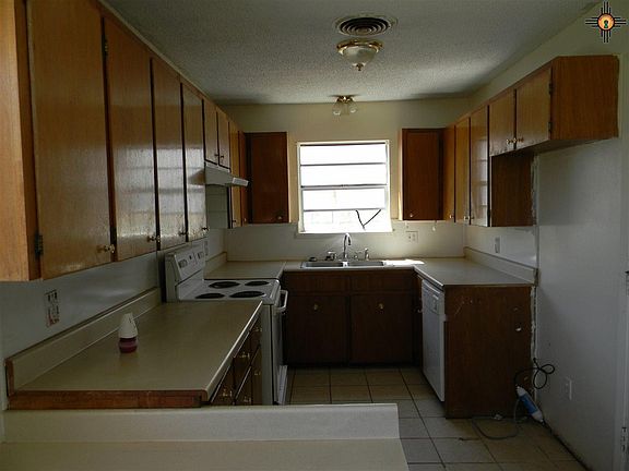 4th image of 221 Merrill Dr